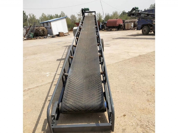 移動(dòng)輸送機(jī)