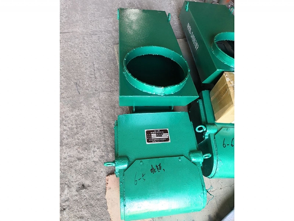 密封式電磁振動(dòng)給料機(jī)